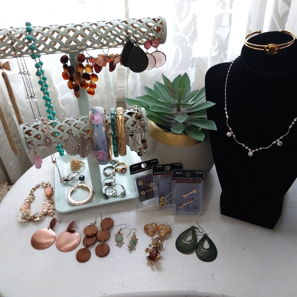 Vintage to Modern Jewelry Lot